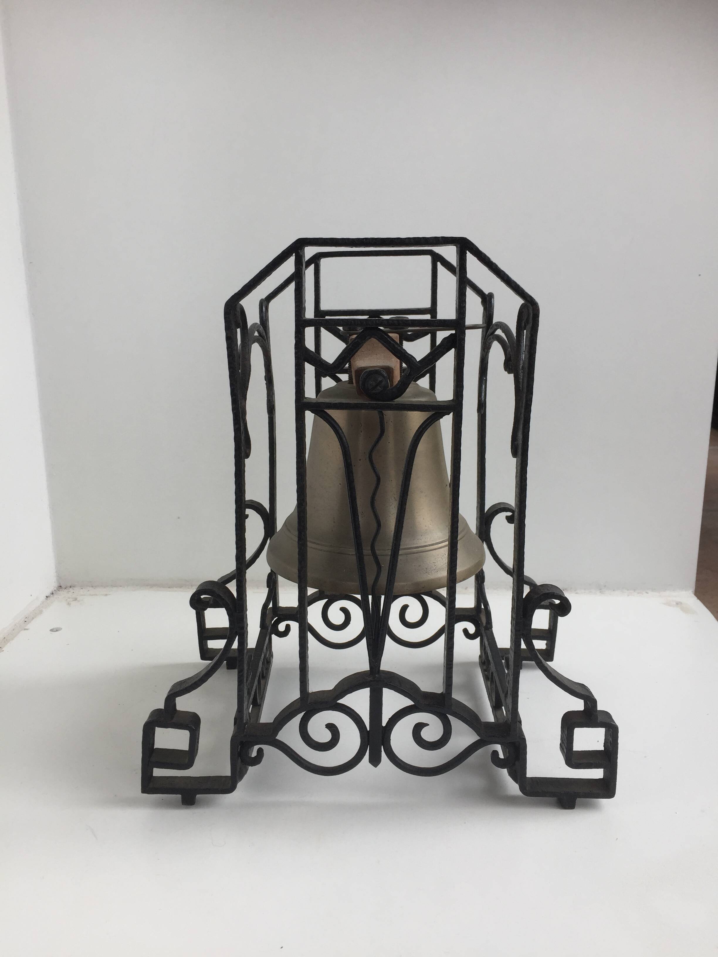 Cloche avec support fer forgé art déco