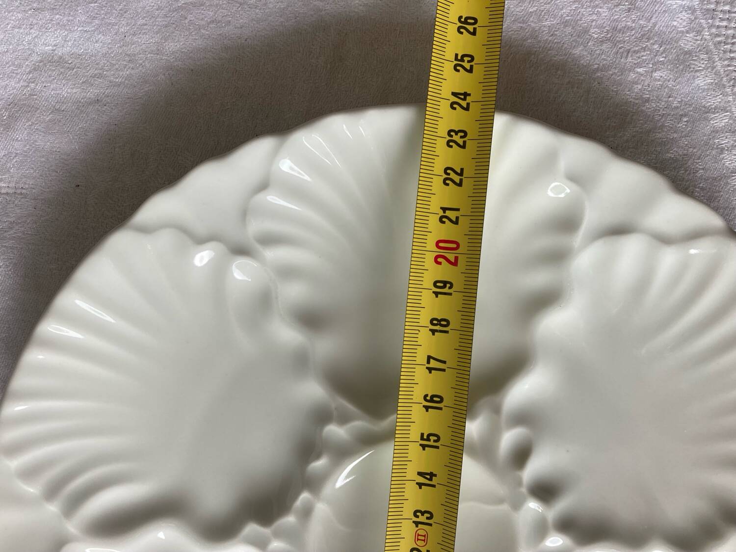 Vintage oyster plates