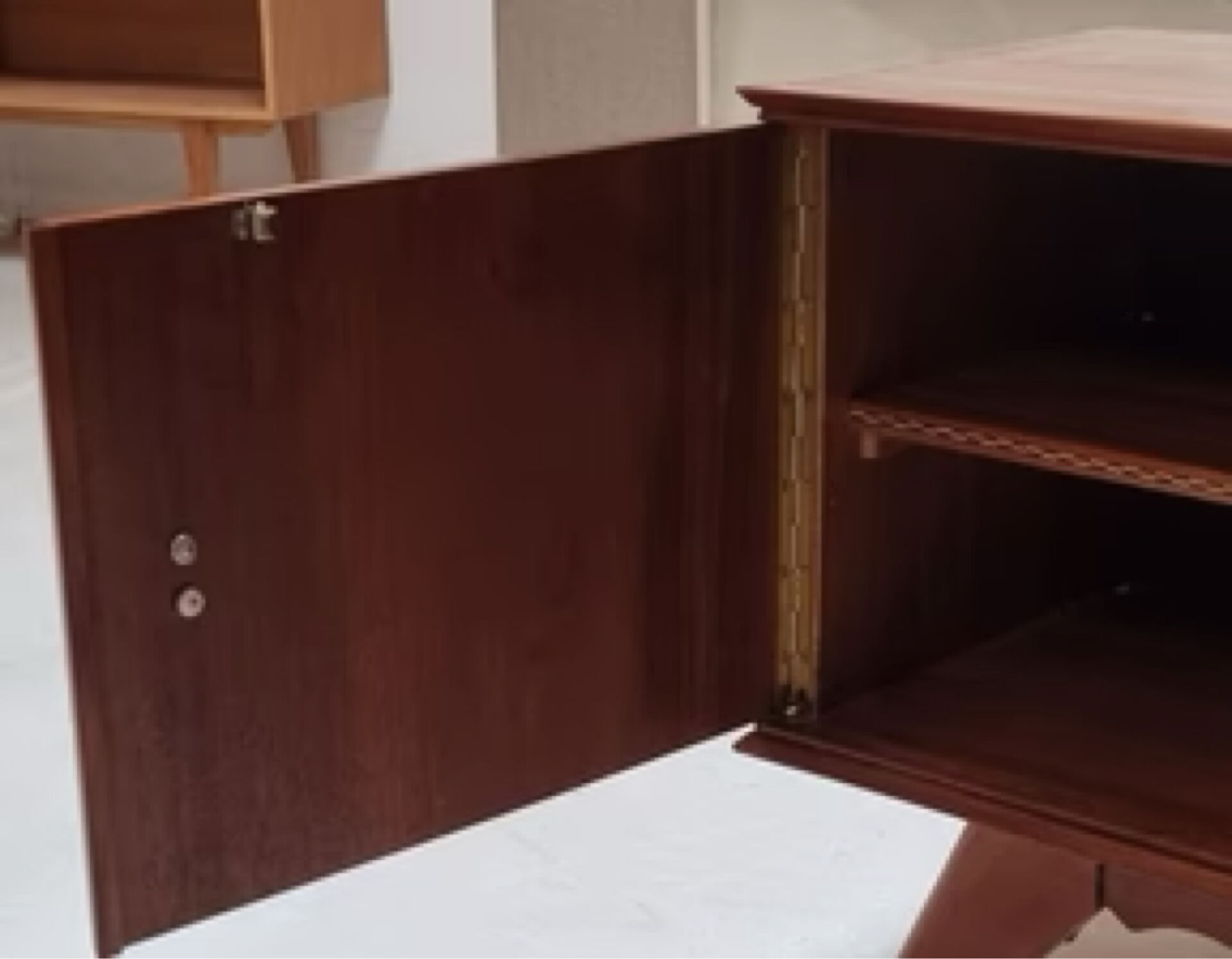 Mid-century buffet