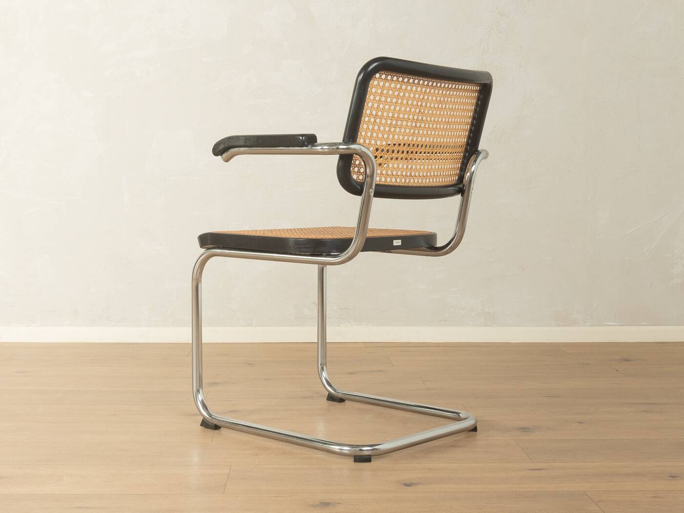 Thonet | Marcel Breuer cantilever chair