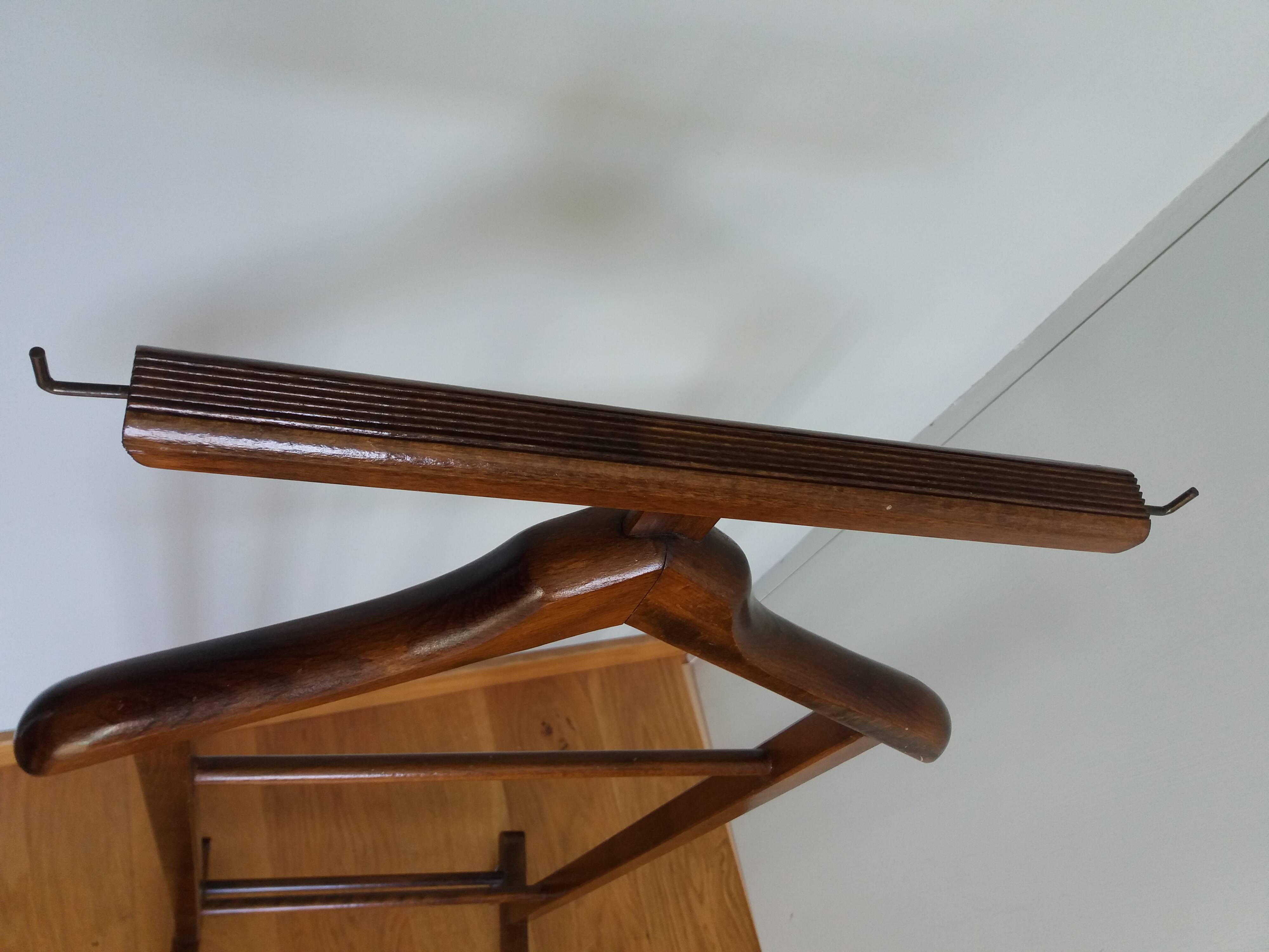 Valet stand with two clothes racks