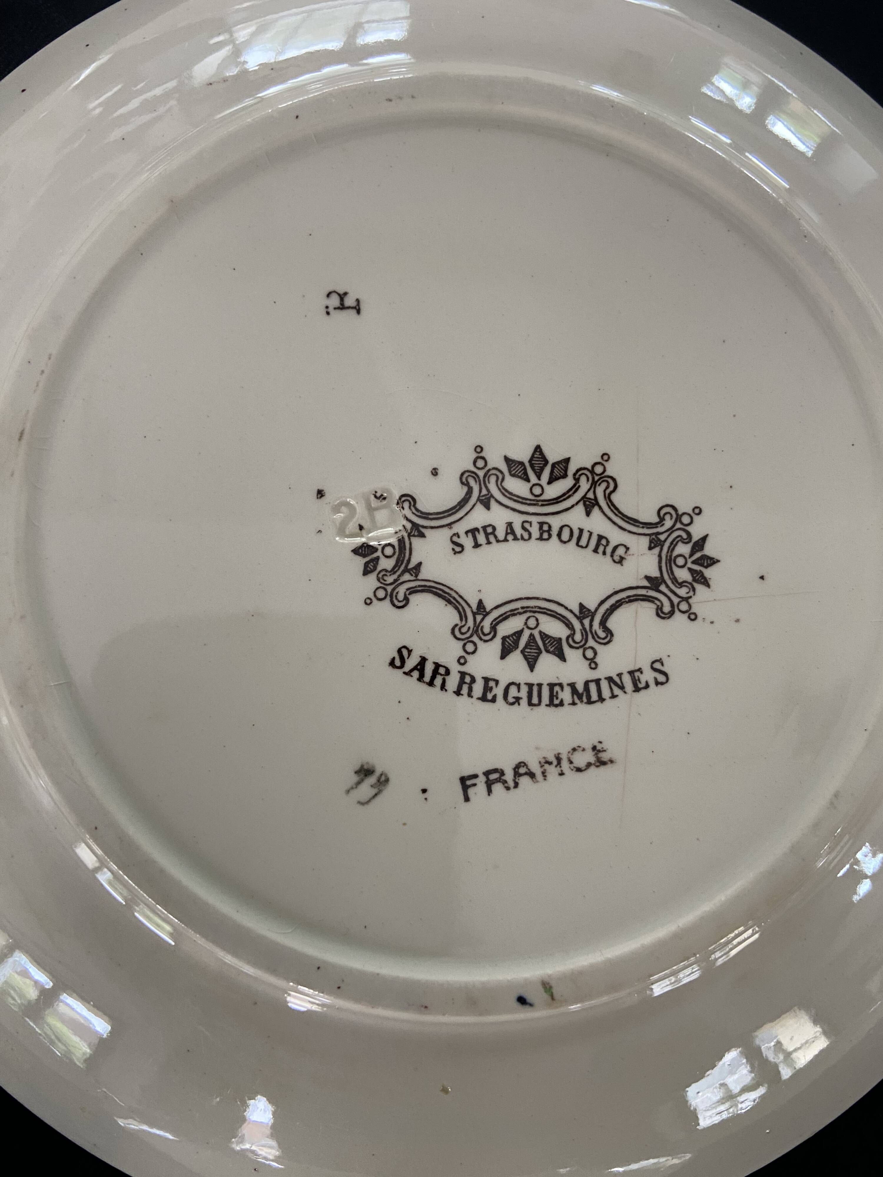 12 Digoin Sarreguemines "Strasbourg" pattern dinner plates