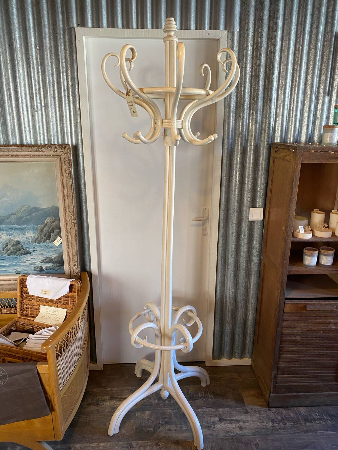 Old parrot style coat rack - bistro