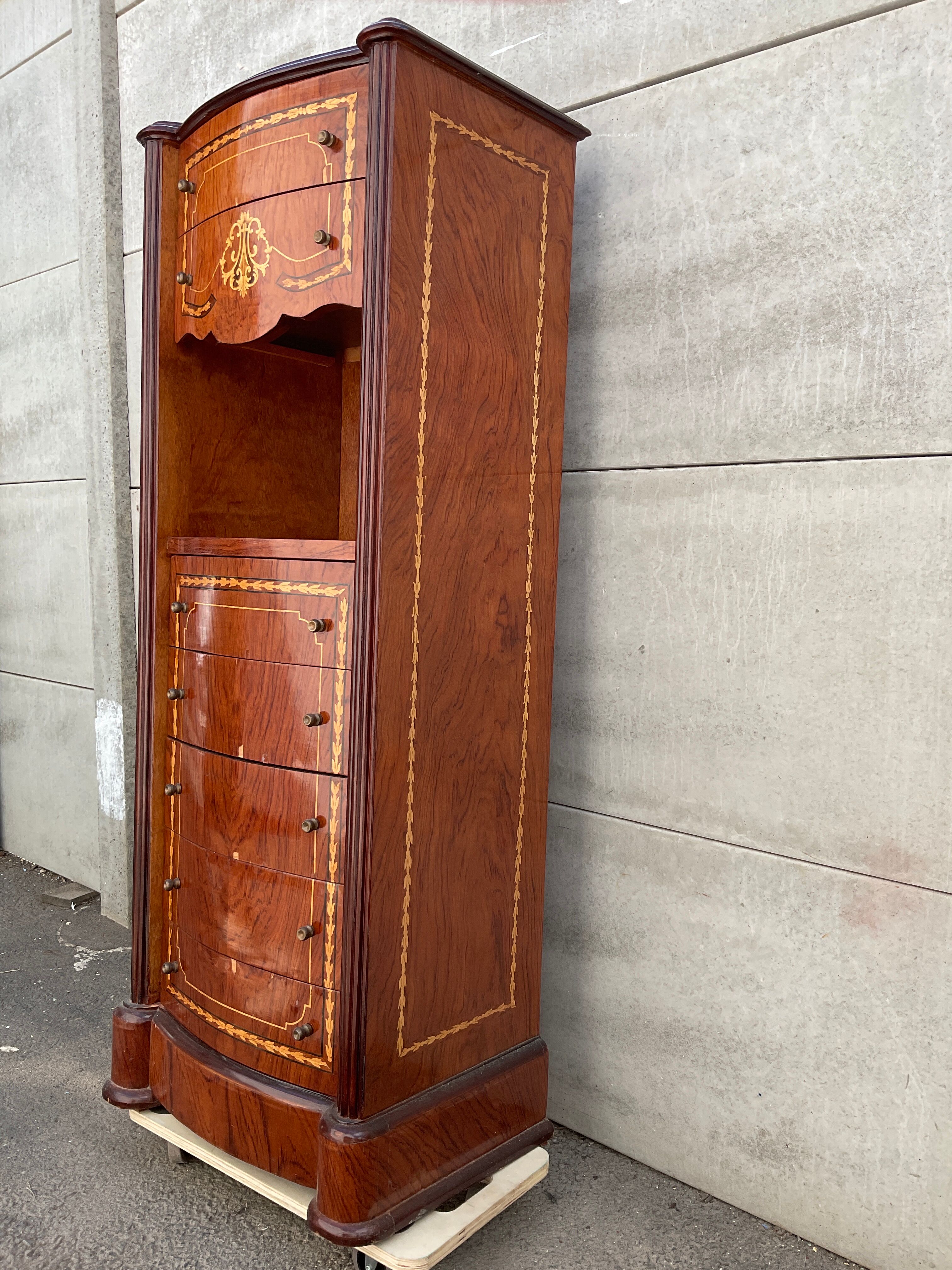 Chest of drawers marquetry