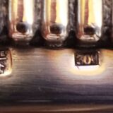 Grand Plateau de service de forme en métal plaqué argent, mouluré et ciselé