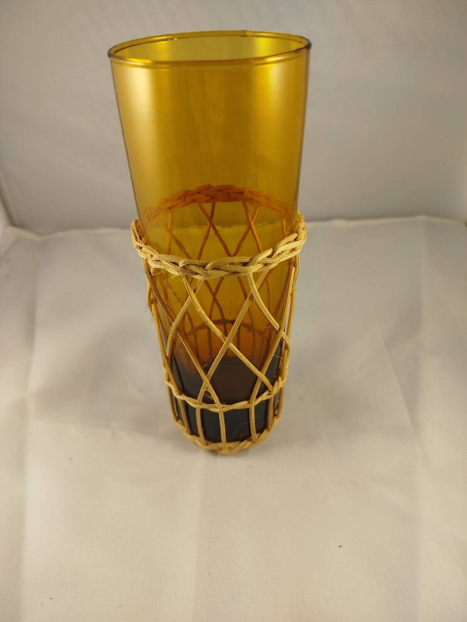 Carafe and 5 glasses set, amber glass and woven wicker, bohemian chic