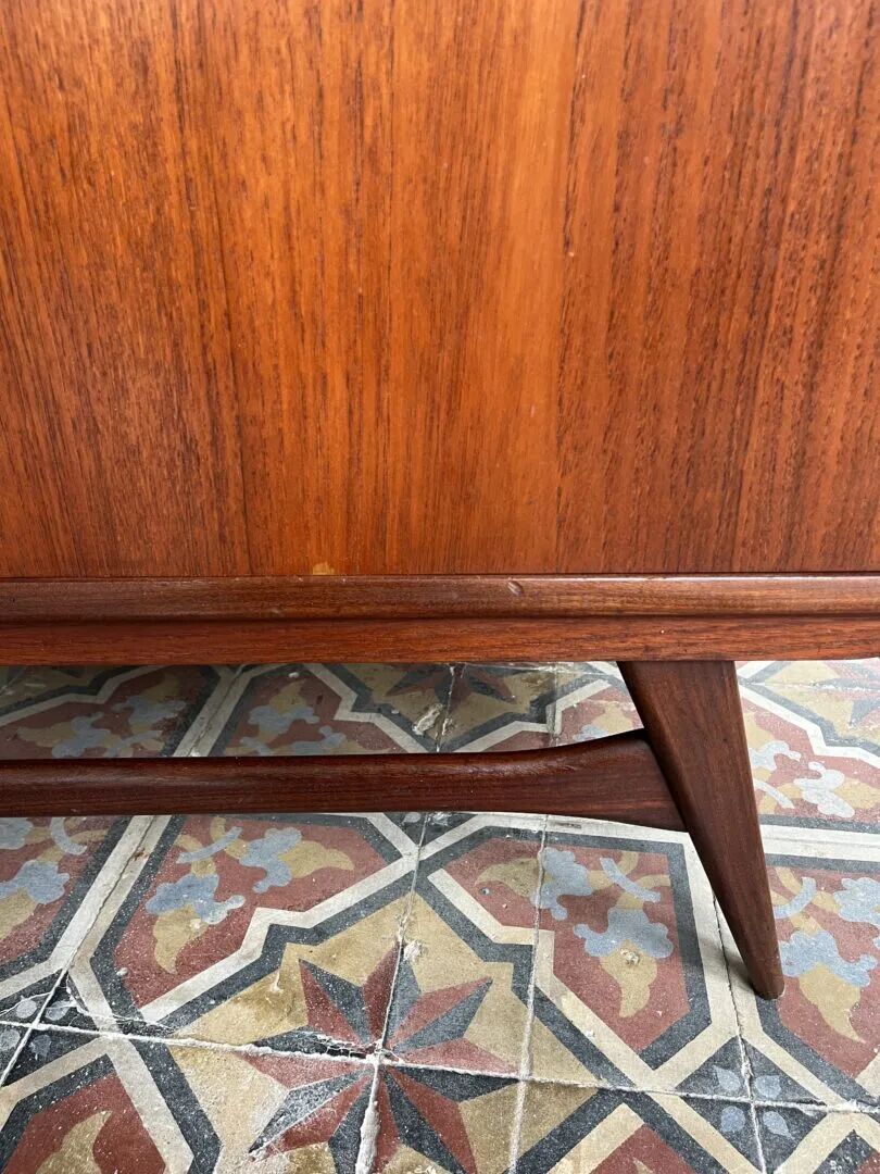 Louis Van Teeffelen for WEBE, highboard