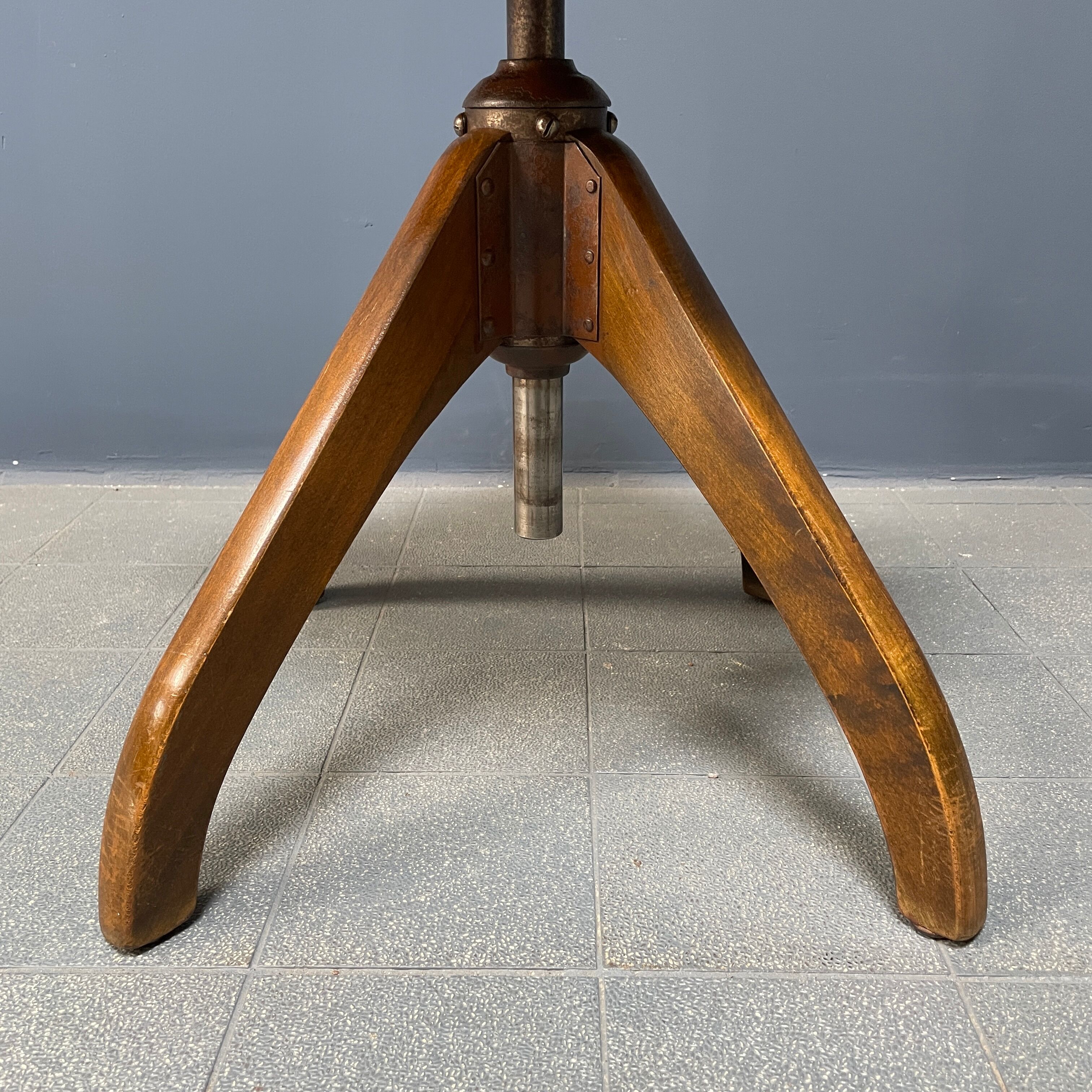 Brown Ama Elastik studio or atelier chair from the 1930s