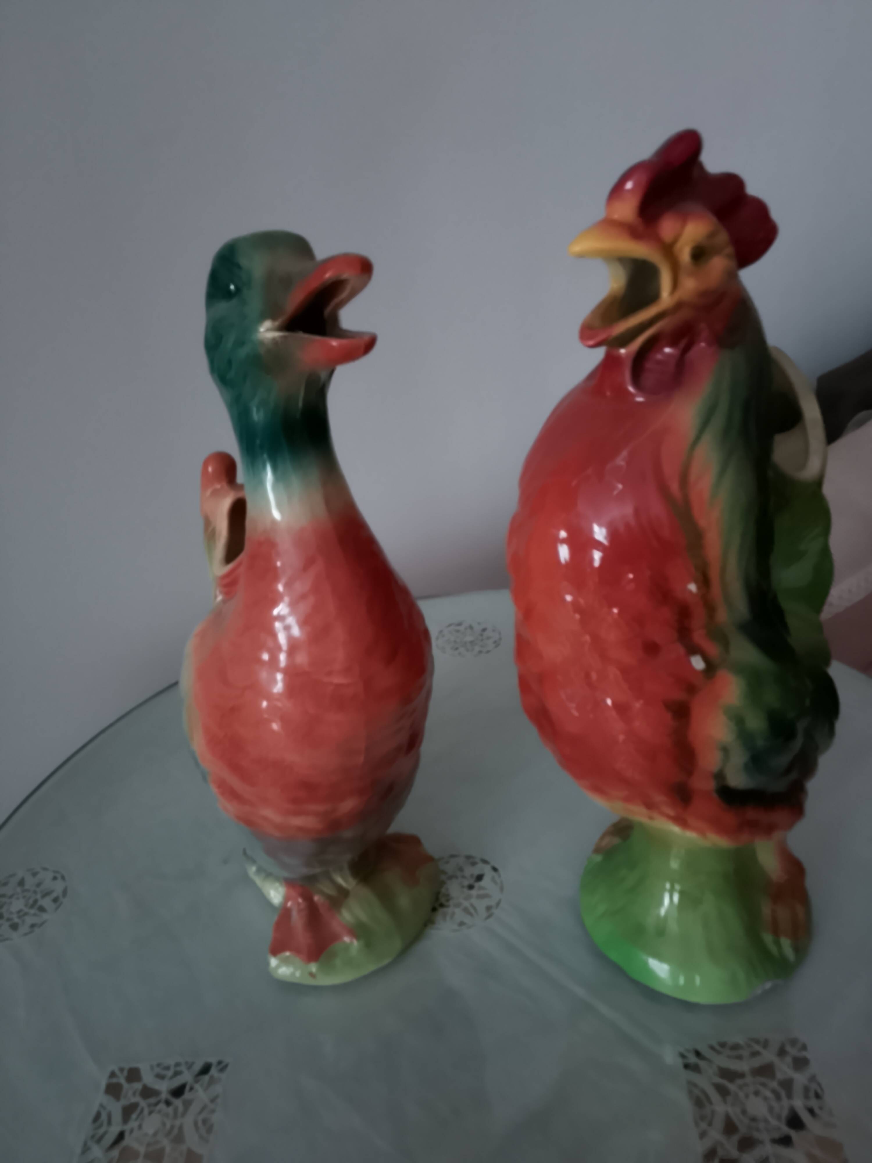 Paire de pichets en barbotine canard et coq Saint Clément