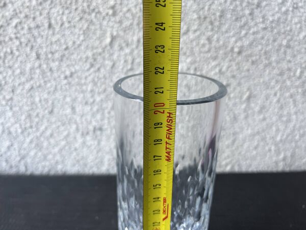 Vase en cristal clair taillé de chez Baccarat