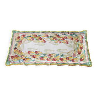 Rectangular dish with fish decoration