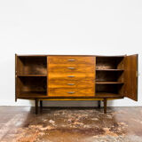 Buffet en noyer du milieu du siècle, années 1960