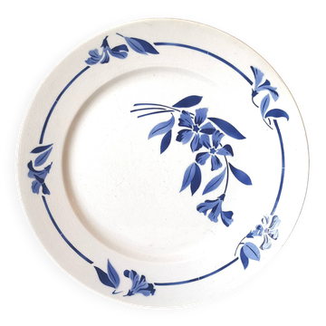 Plat de service rond Creil et Montereau , motif fleur bleues
