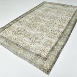 Turkish Floral Pattern Vintage Rug, 196x325Cm