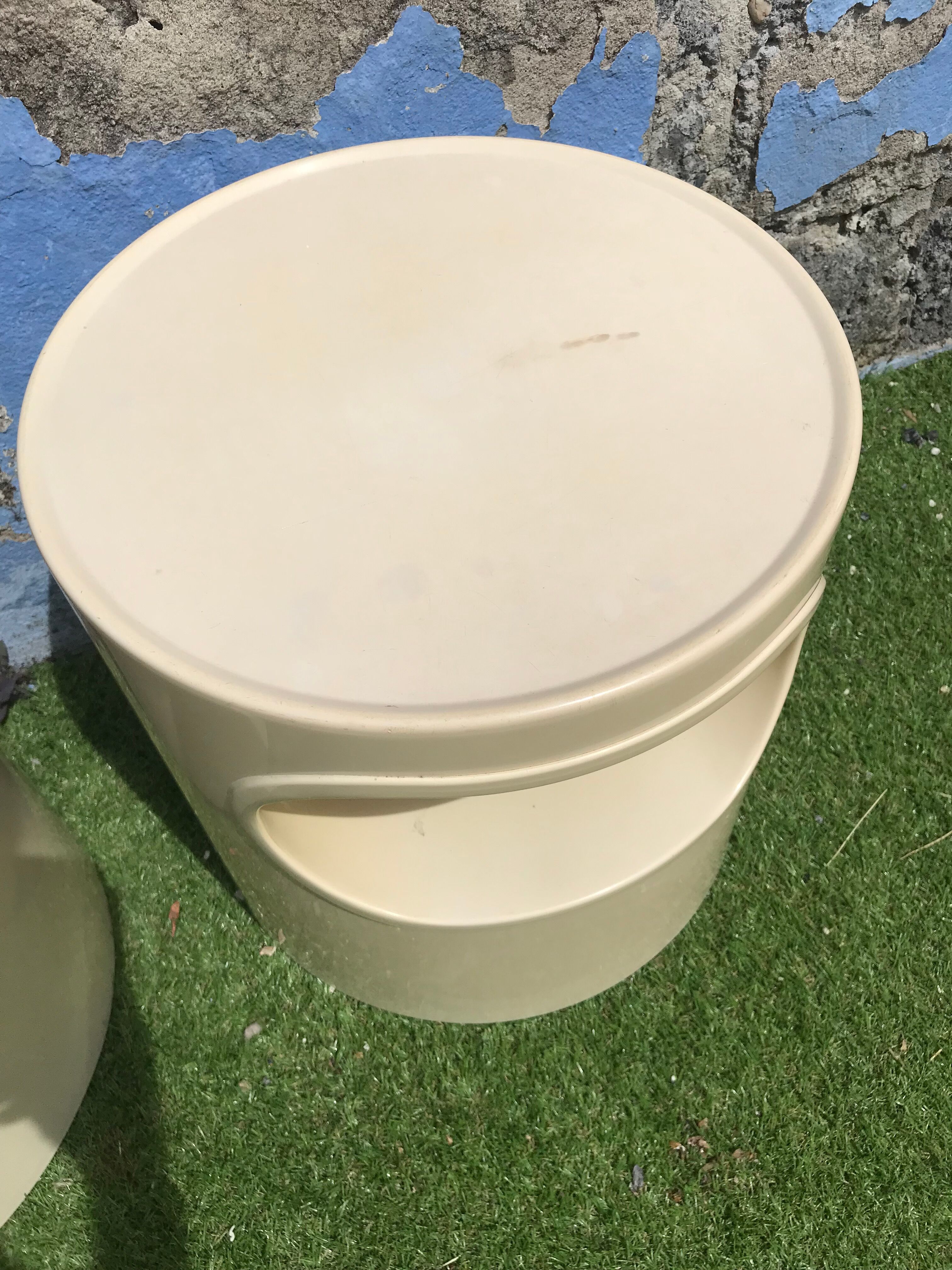 Pair of Giano Vano bedside tables by Emma Gismondi Schweinberger for Artemide