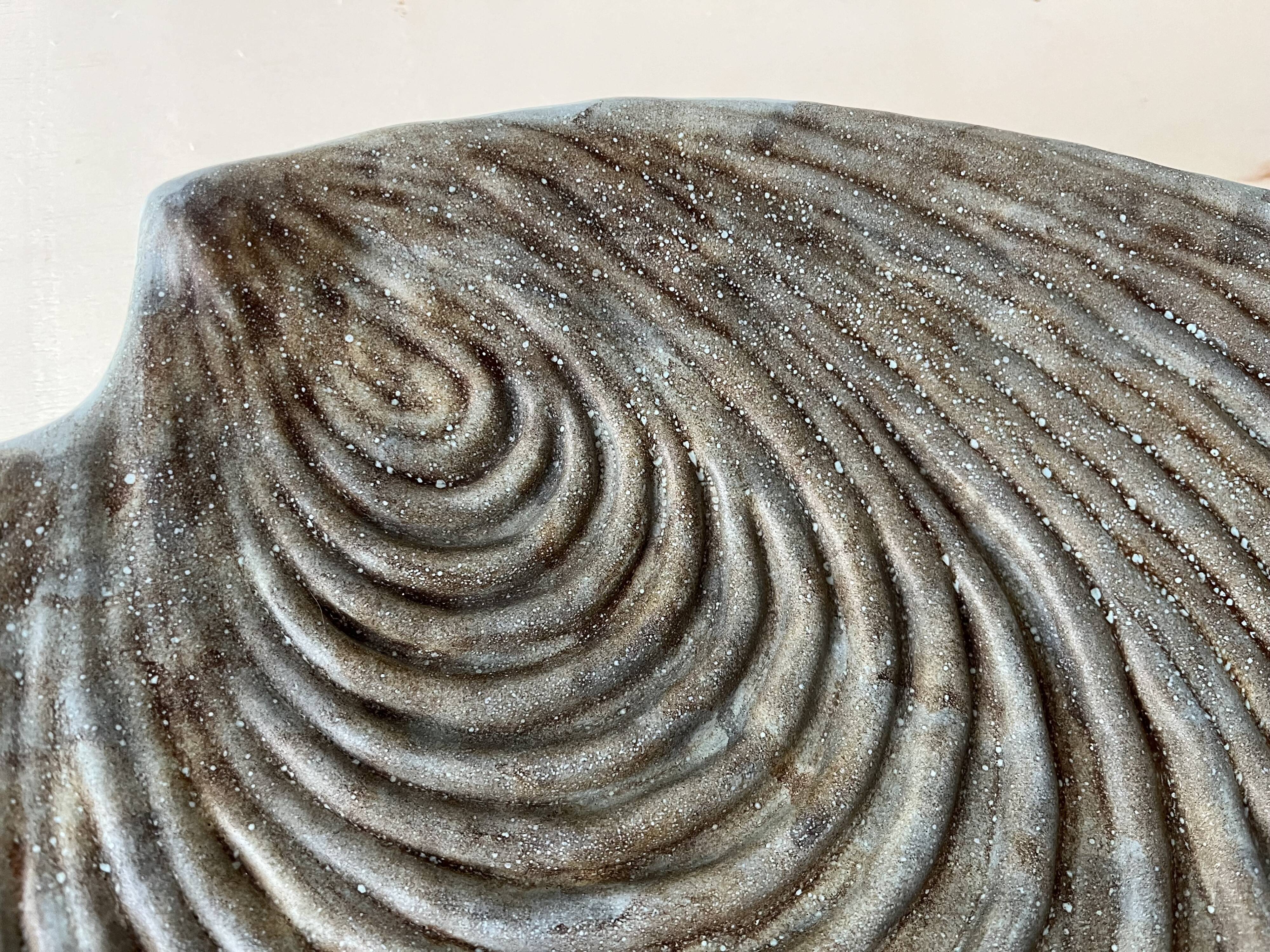 Large ceramic shell dish by Dominique Guillot for Vallauris 1960, giant oyster dish