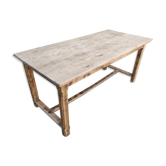 Farm table