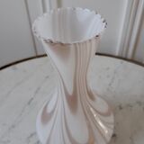 Vase in opaline dentelé and marbled 30s