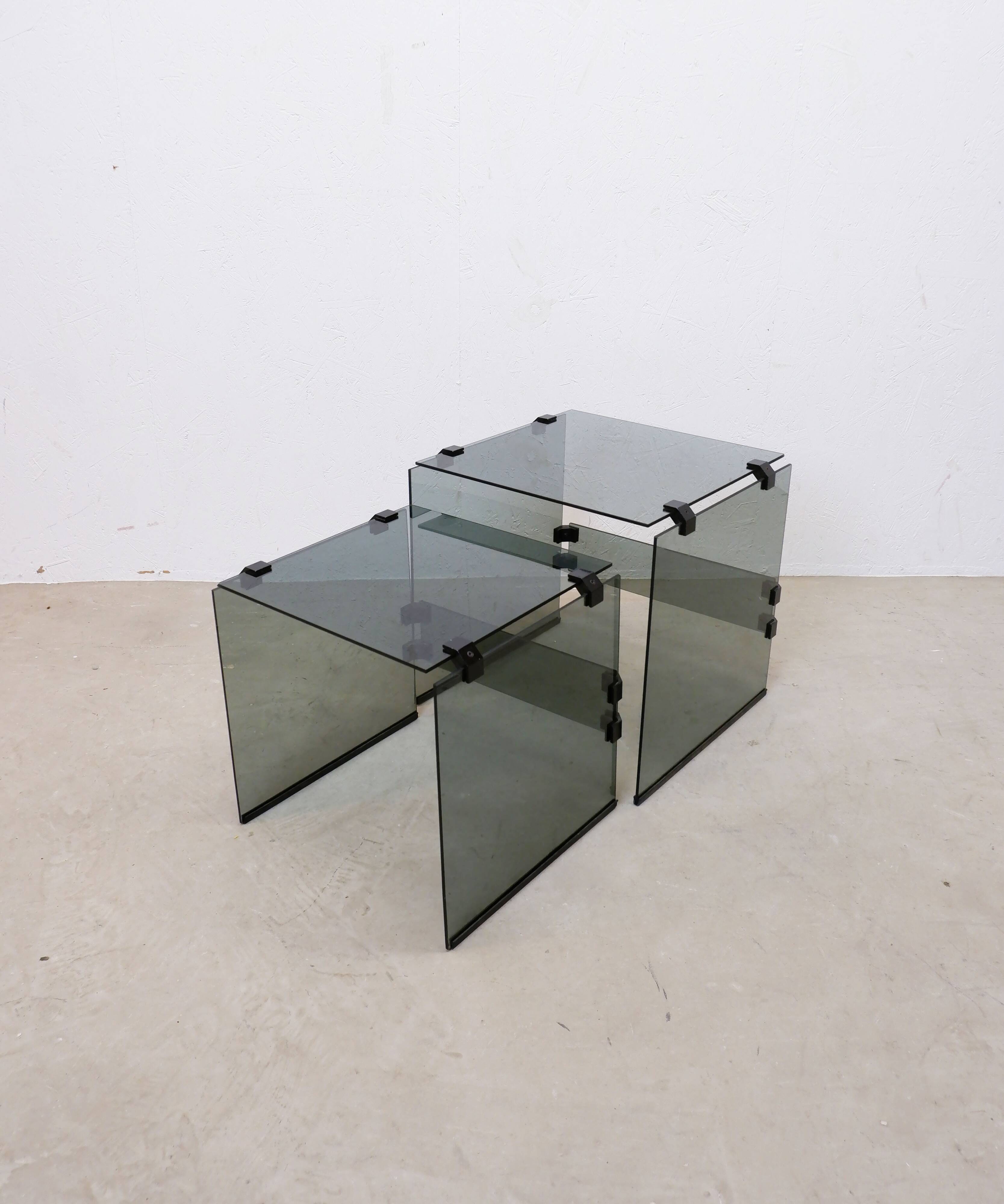 Pieterman Holland Glass-Units nesting tables