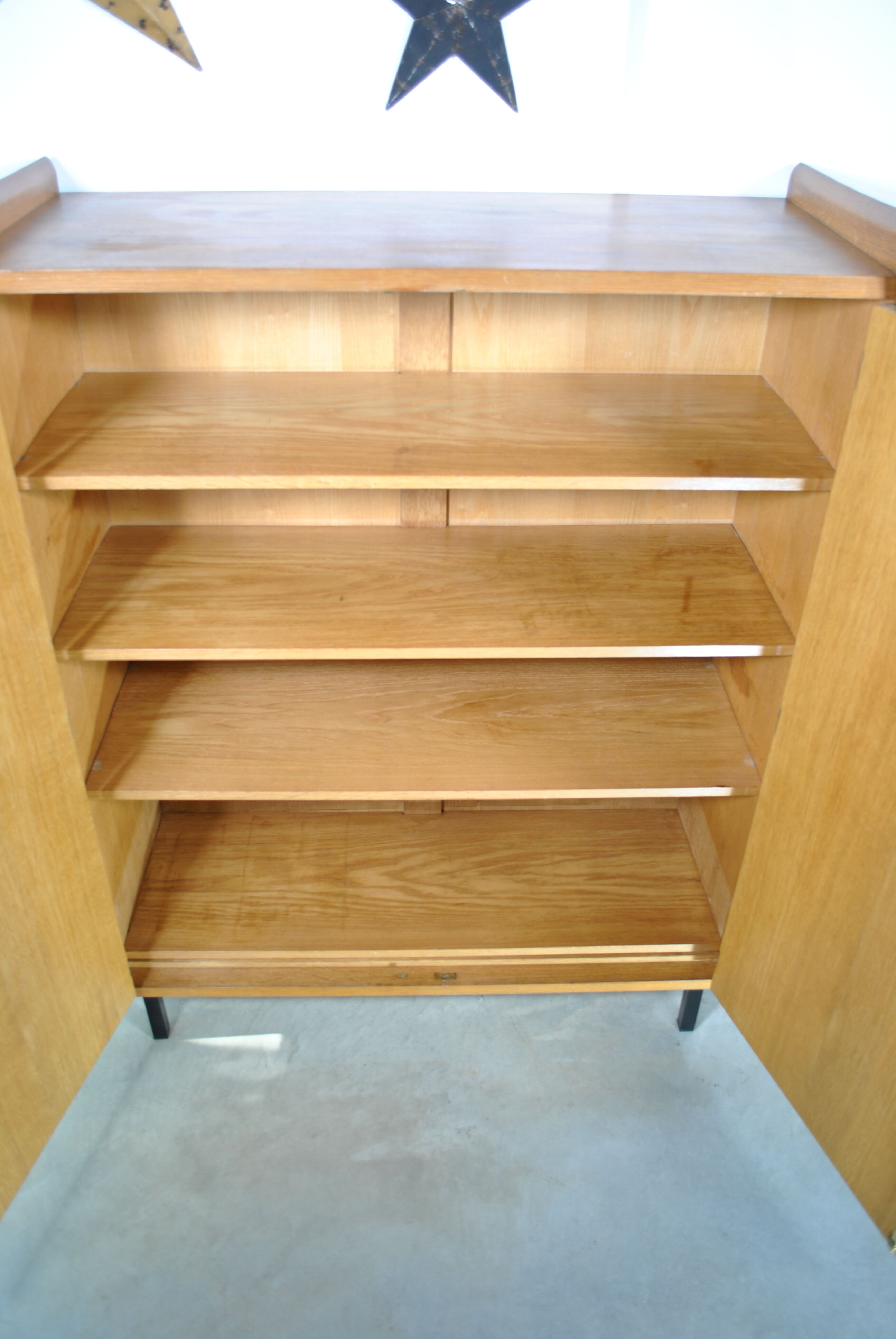 Wardrobe year 60