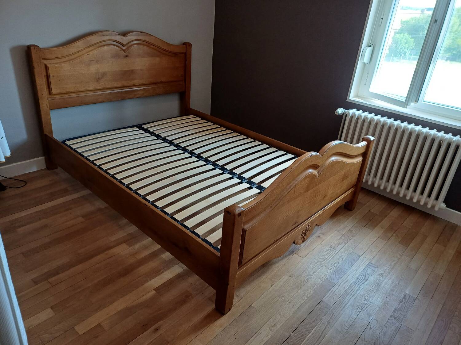 Oak bed