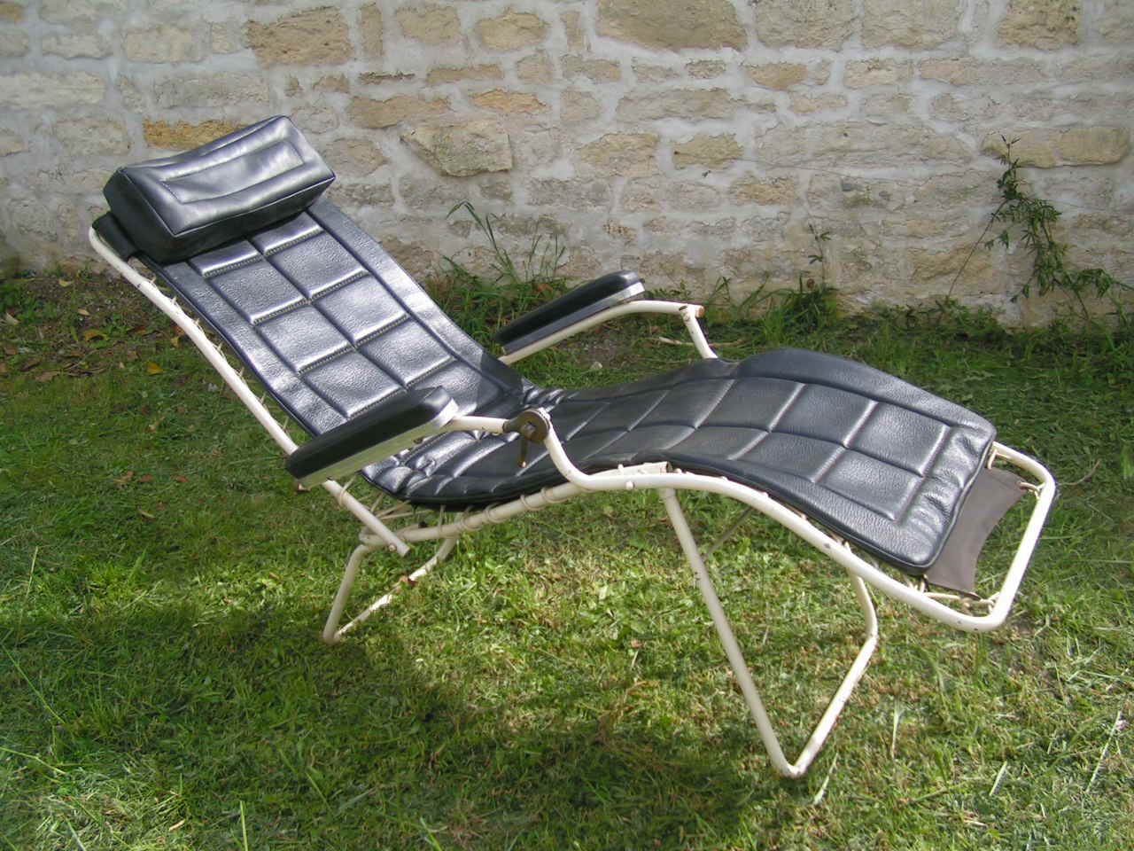 Lounge chair