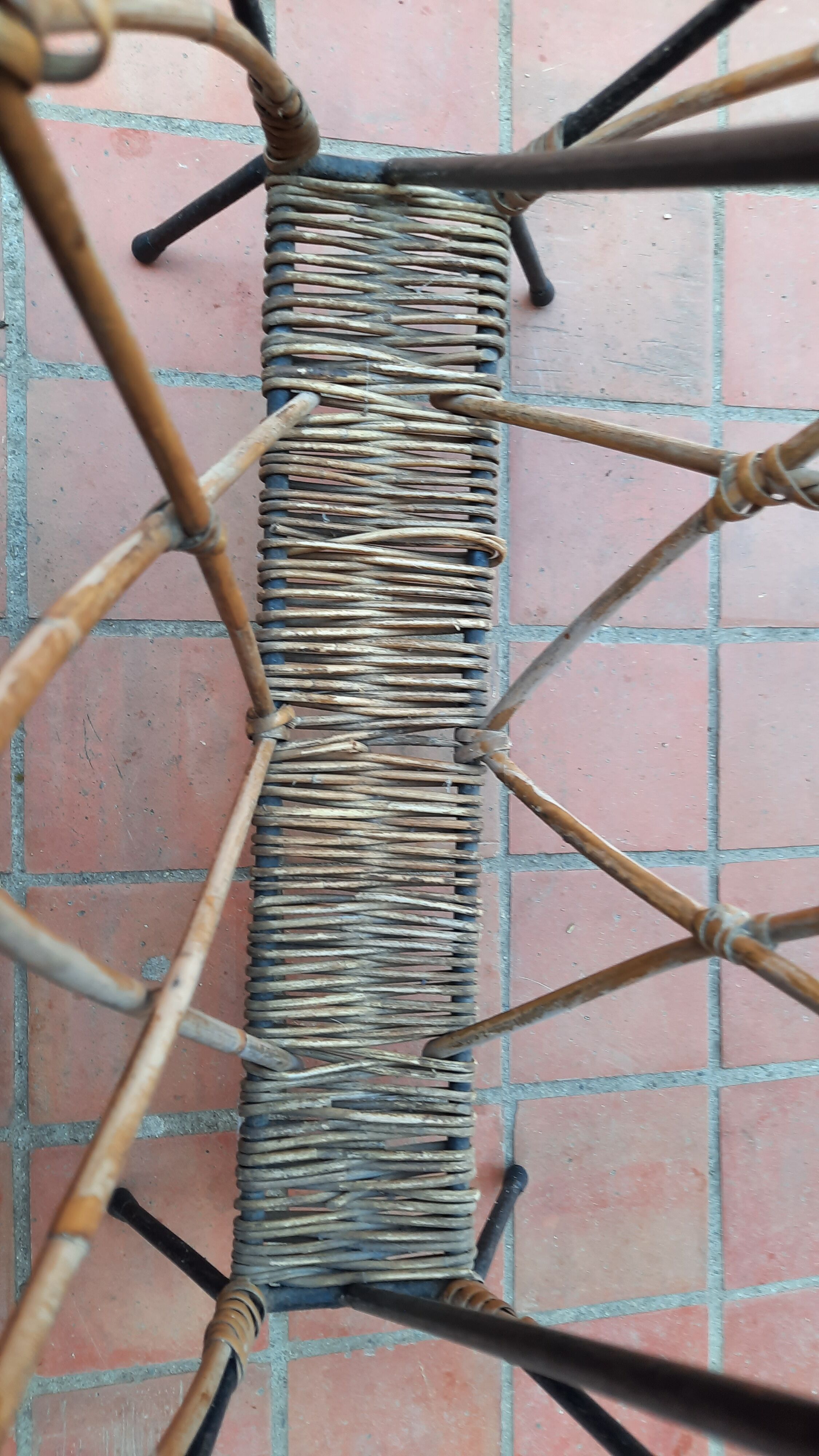 Metal and wicker magazine door