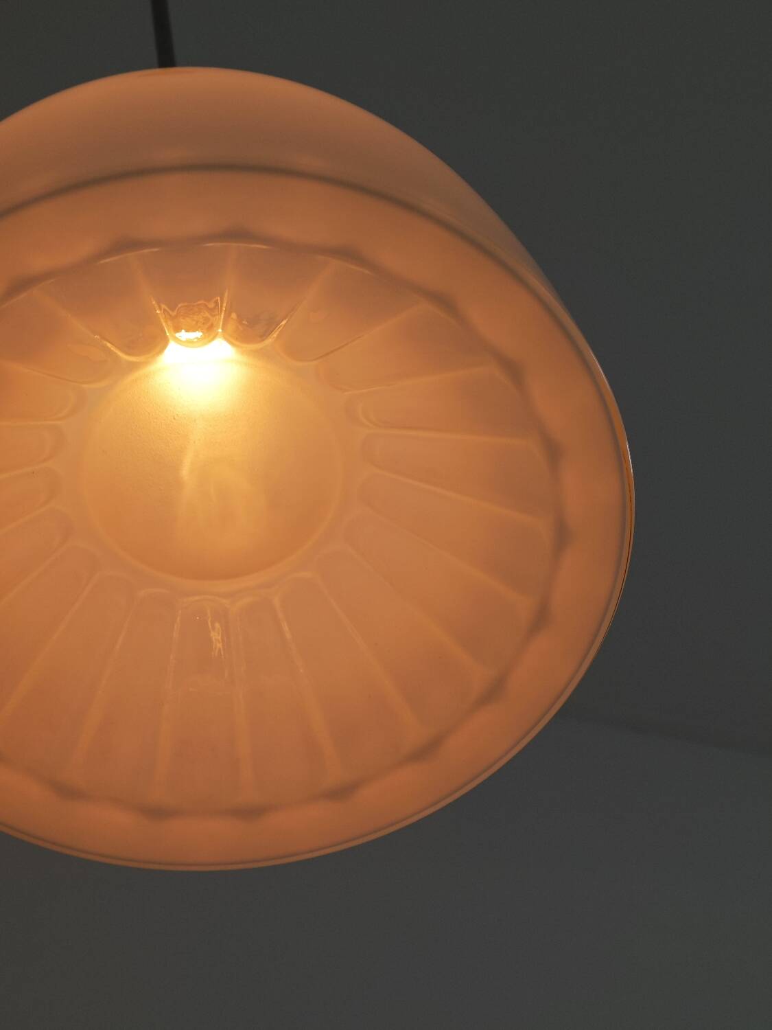 Opaline suspension sunflower Czechoslovak Elektrosvit in Nové Zámky