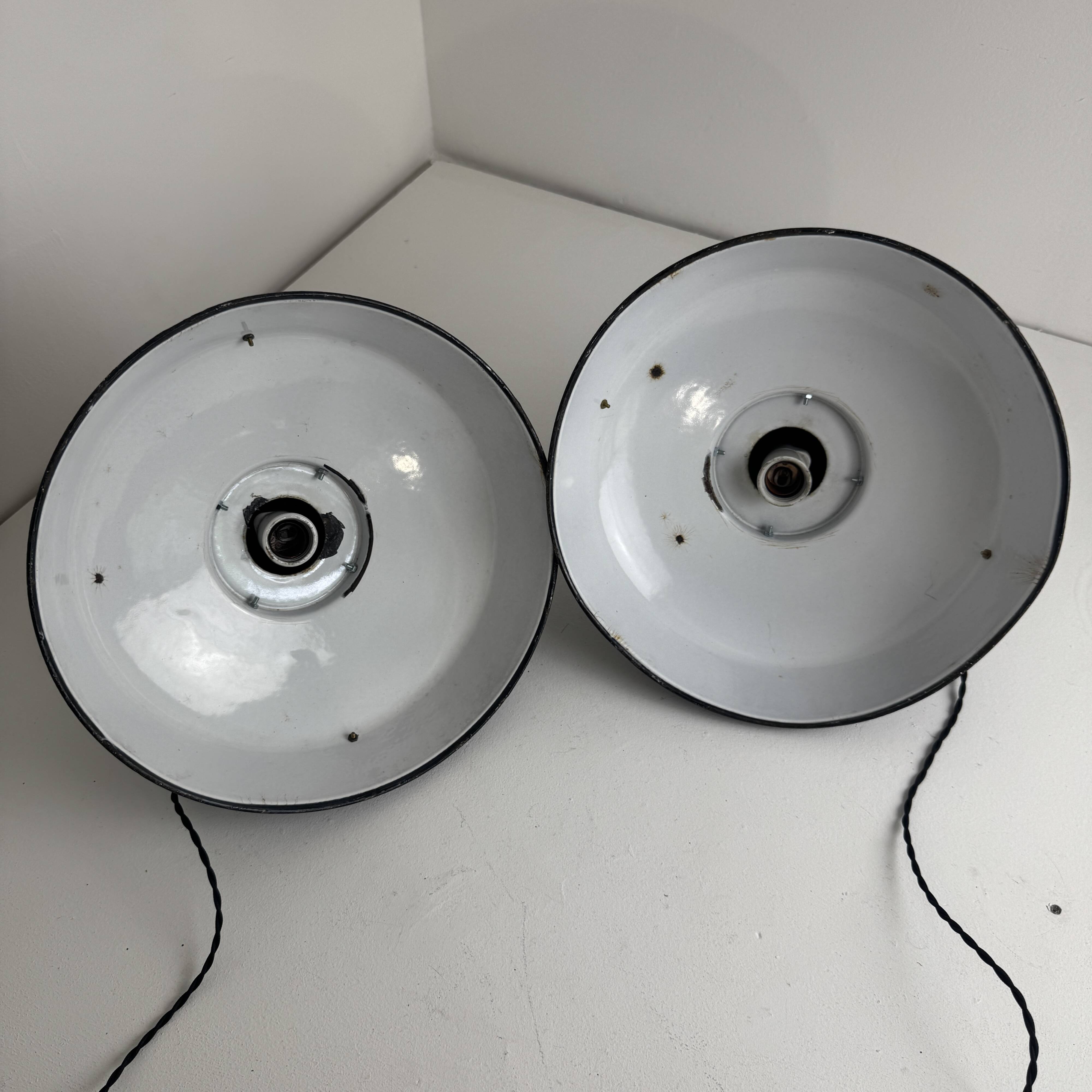Pair of antique enamelled "mazda" suspensions 35 cm industrial