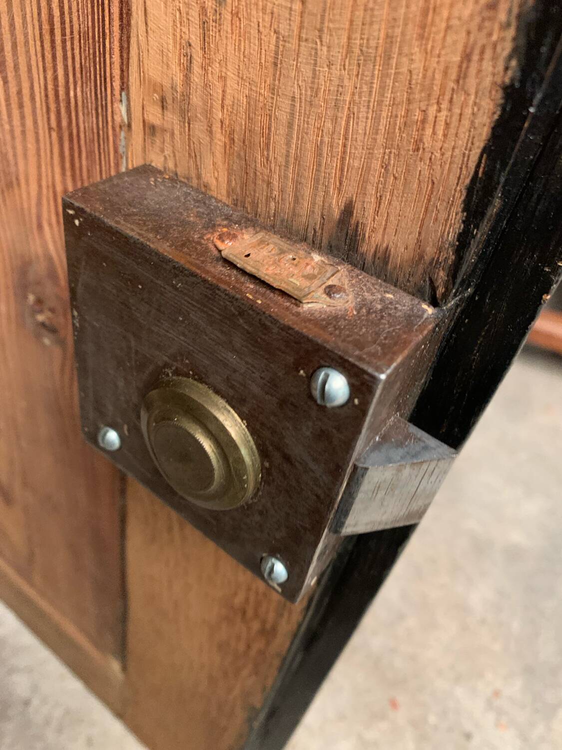 Black Parisian buffet