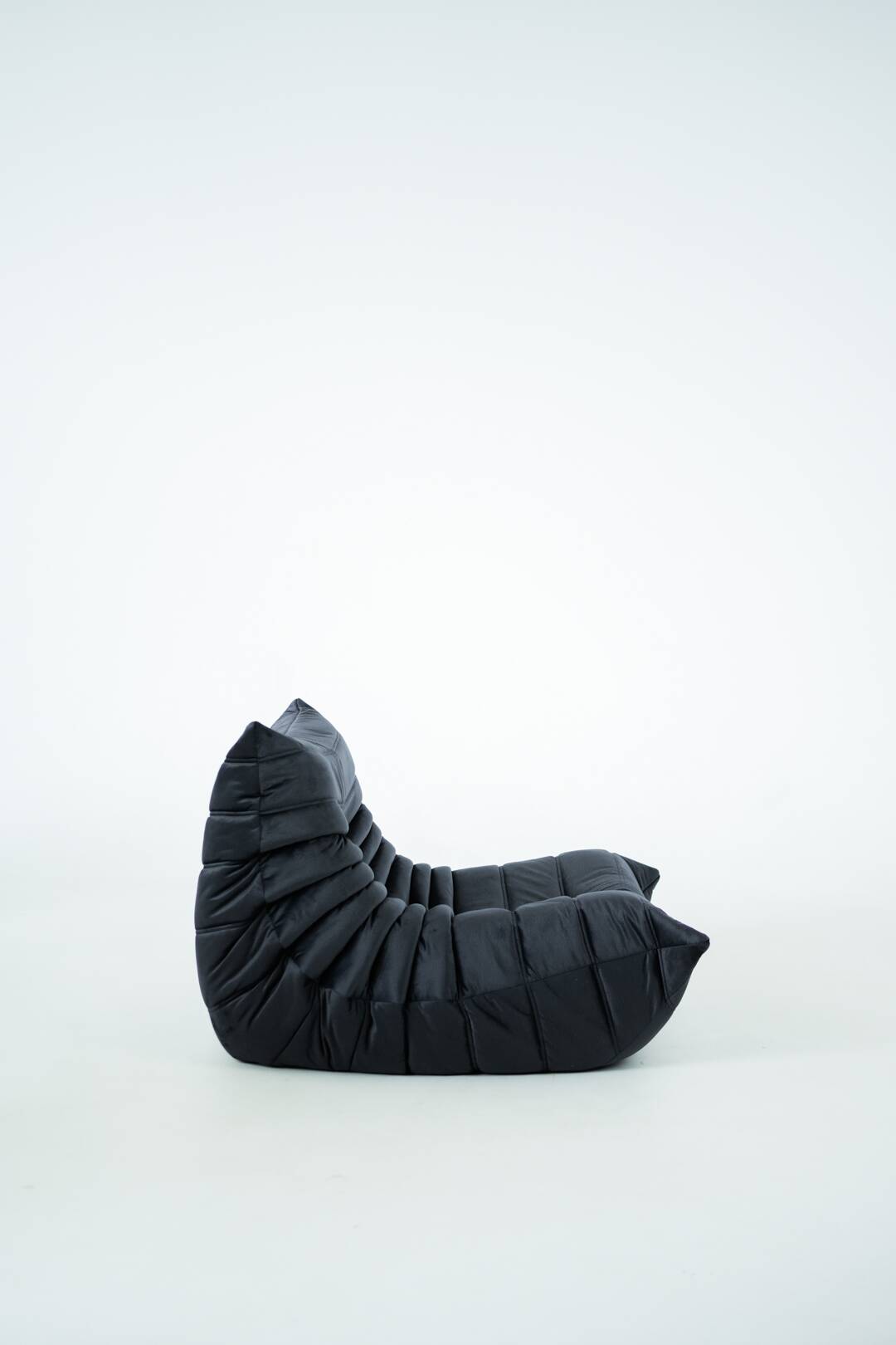 Togo set of chair and pouf in black shiny velvet