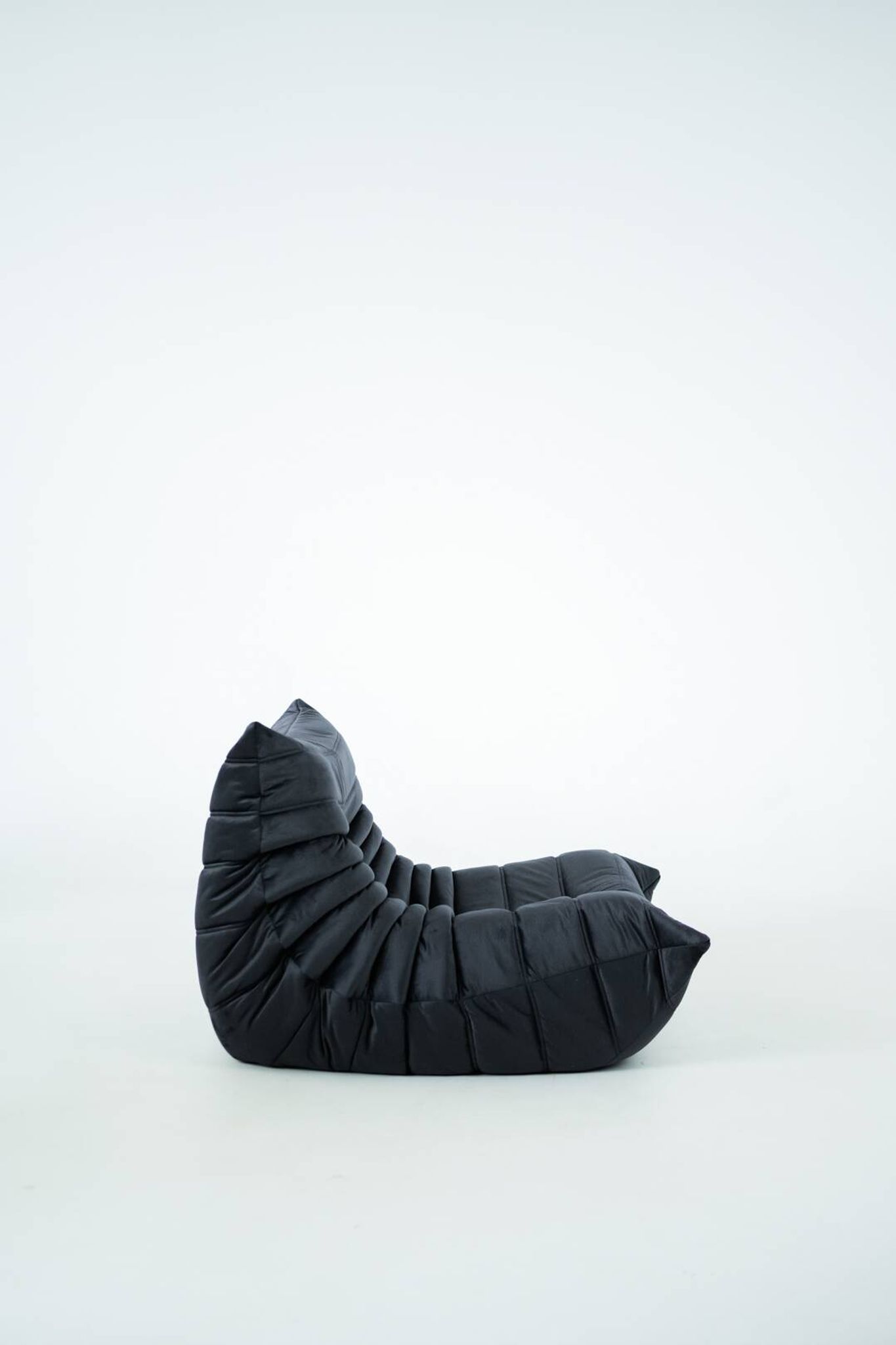 Togo set of chair and pouf in black shiny velvet