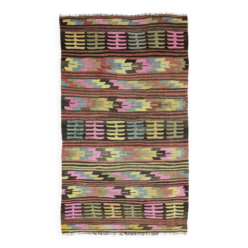 Handwoven Vintage Rug – Natural and Elegant 166x 268 cm