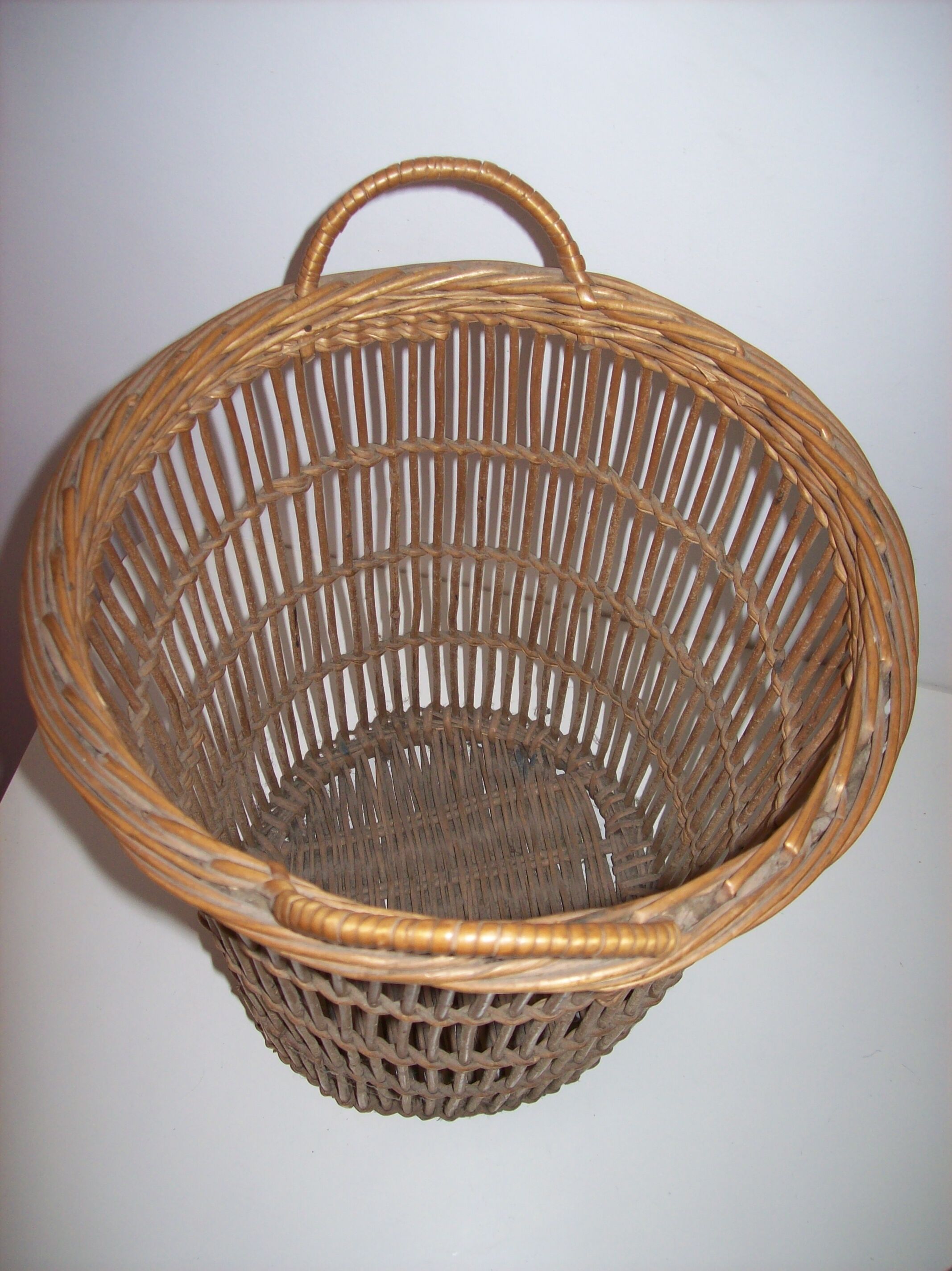 Rattan paper basket