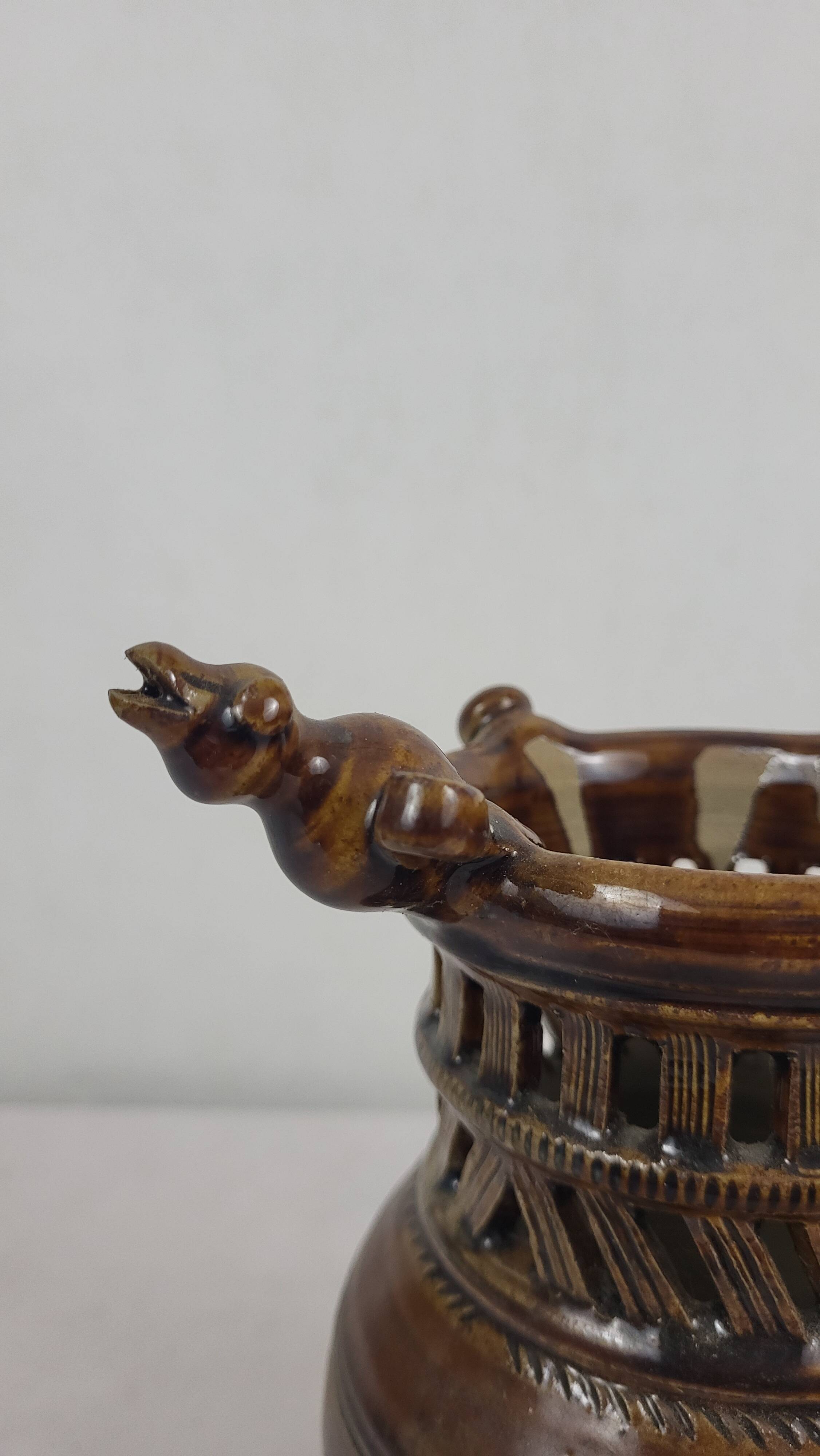 Deceptive stoneware pitcher Jean-Claude Seguin / Puisaye