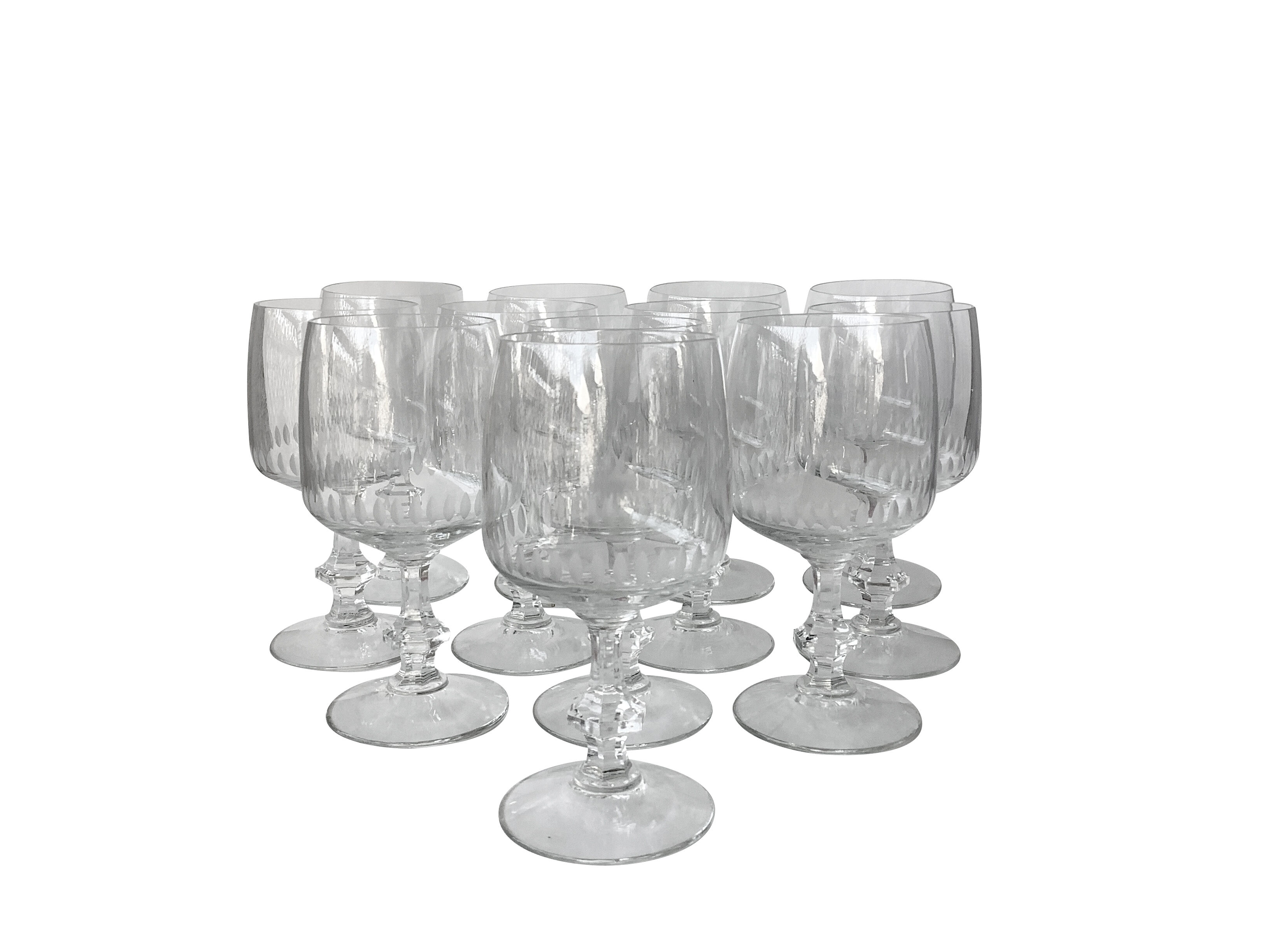 Scaled crystal foot glasses