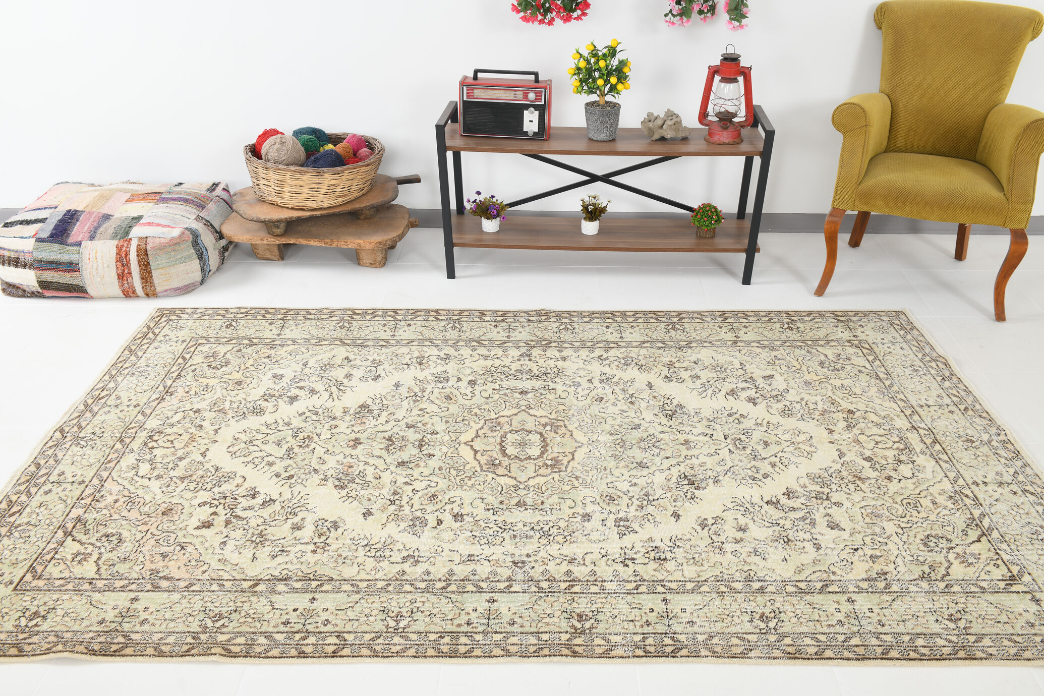 5x9 faded beige wool handknotted oushak rug, 276x166cm