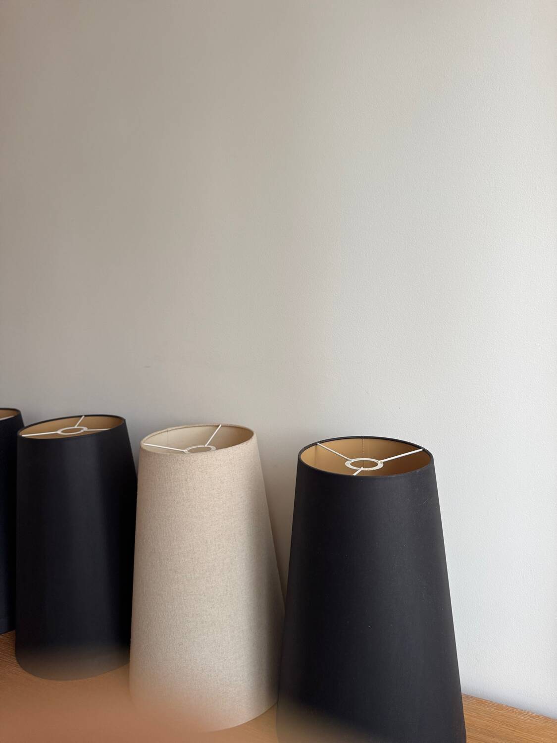 Set of 4 fabric cone lampshades – black and beige