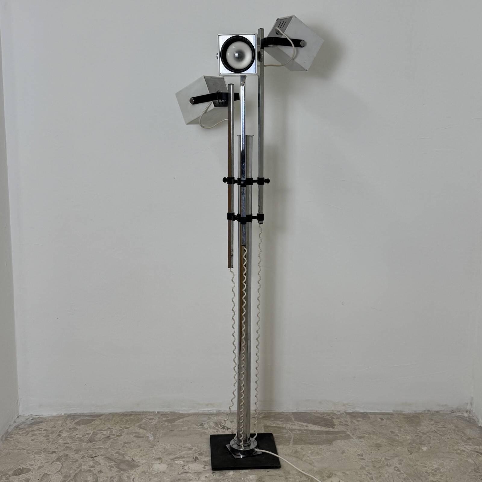 Lampada da Terra Lucitalia Design Pat Hoffman Tre Faretti Cubici Orientabil