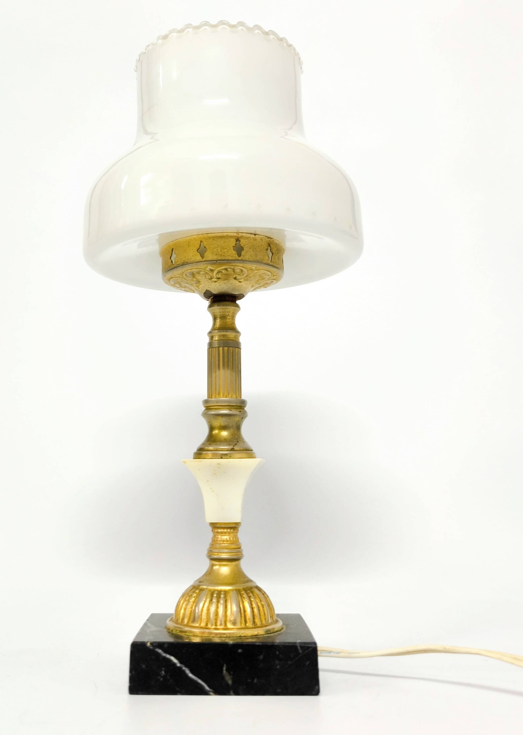 Lampara opalina blanca years 50