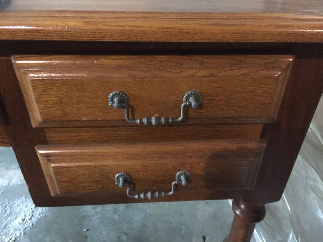 Minister's desk in oak