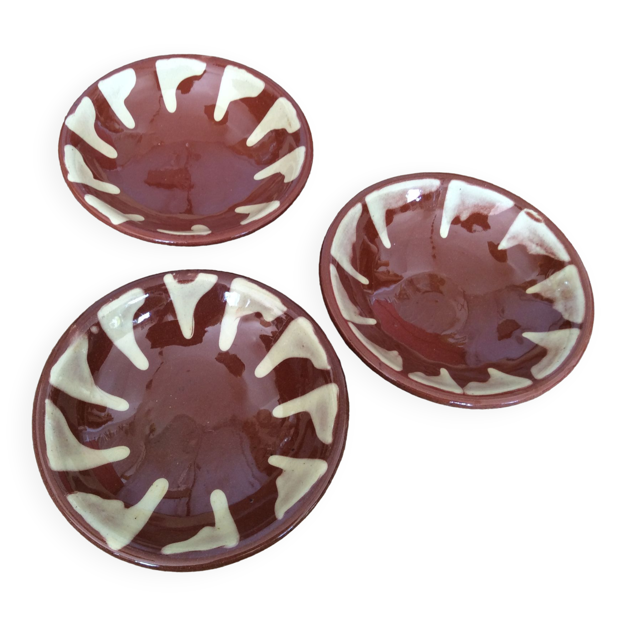 3 glazed terracotta plates