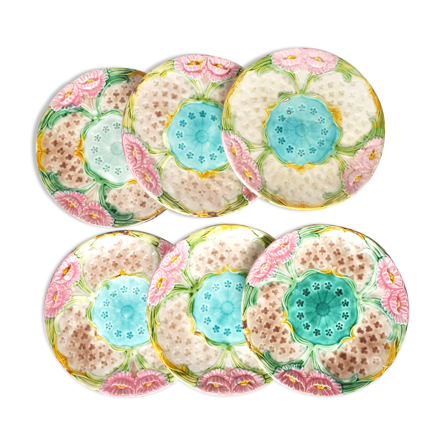 6 colorful plates in dabbling