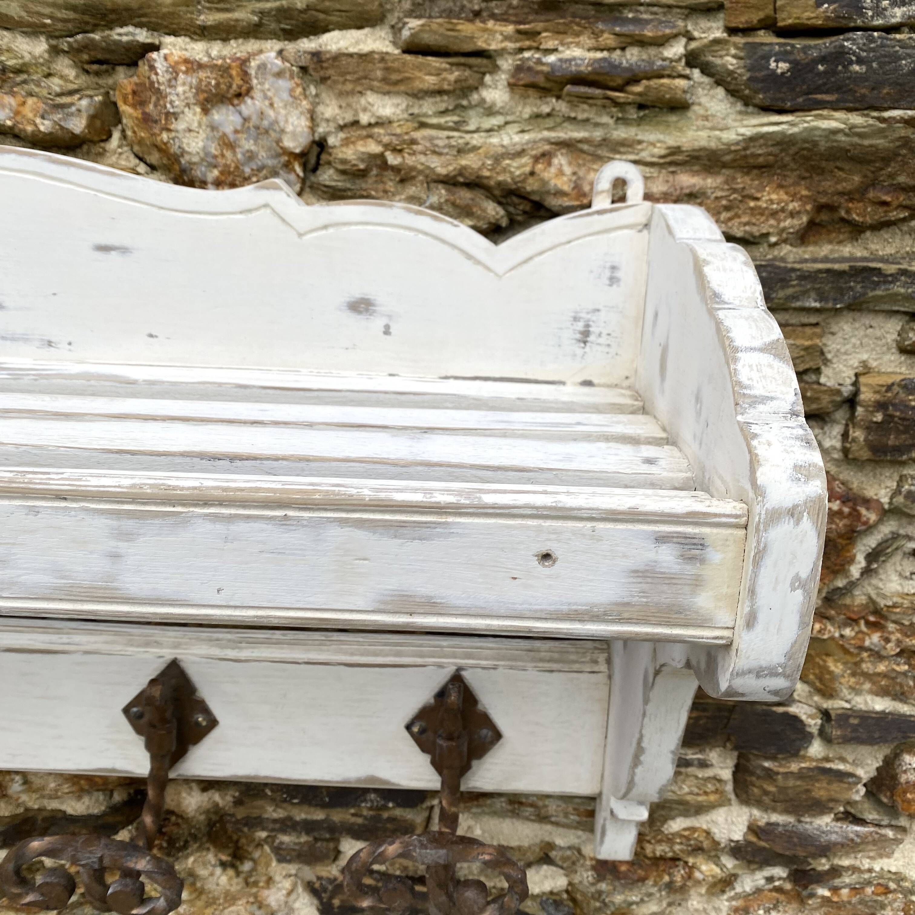 Vintage wall coat and hat rack
