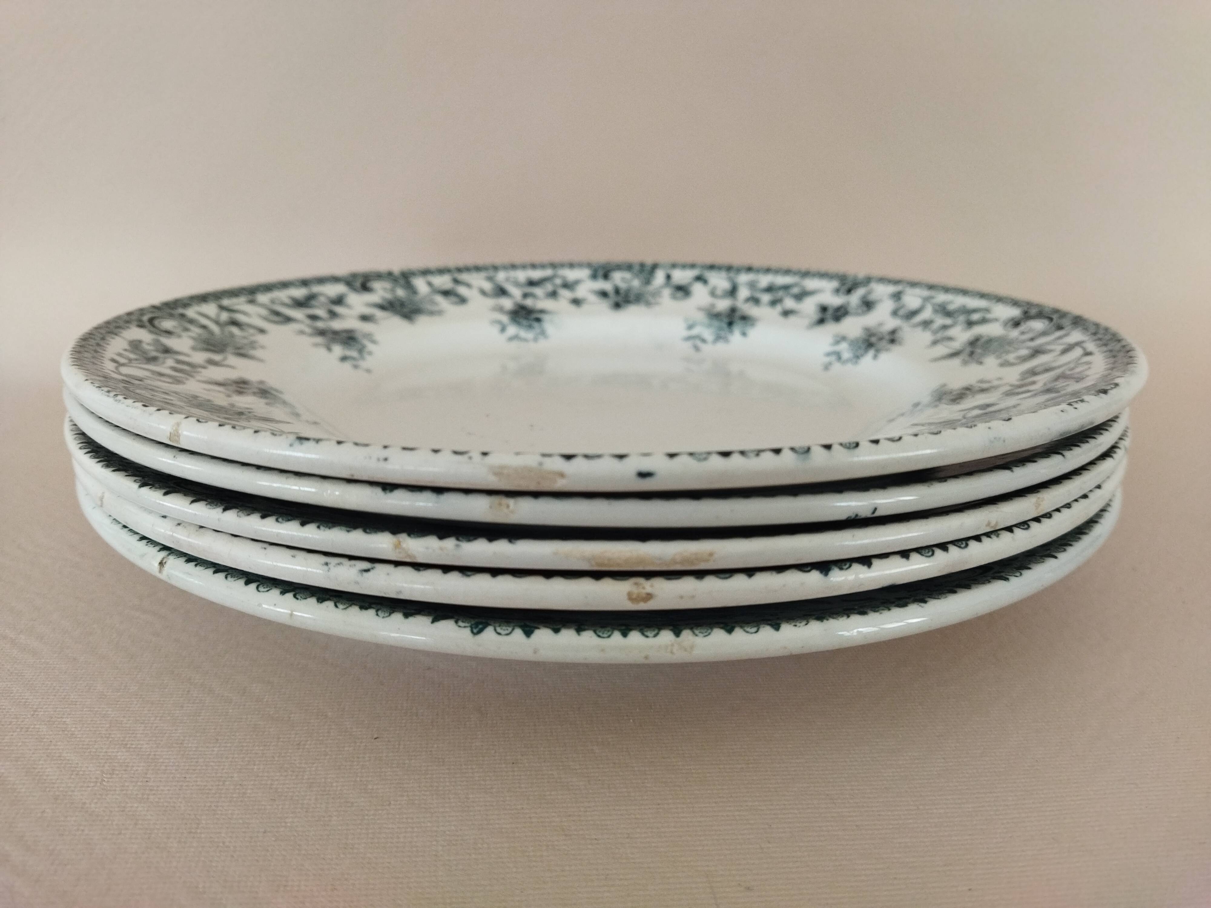 5 flat plates in St Amand "Jane" iron clay