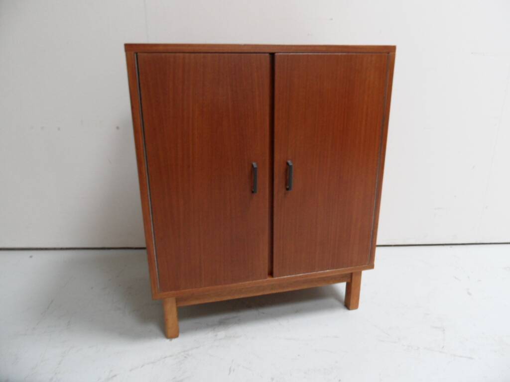 Mid century 2 door cabinet  sideboard