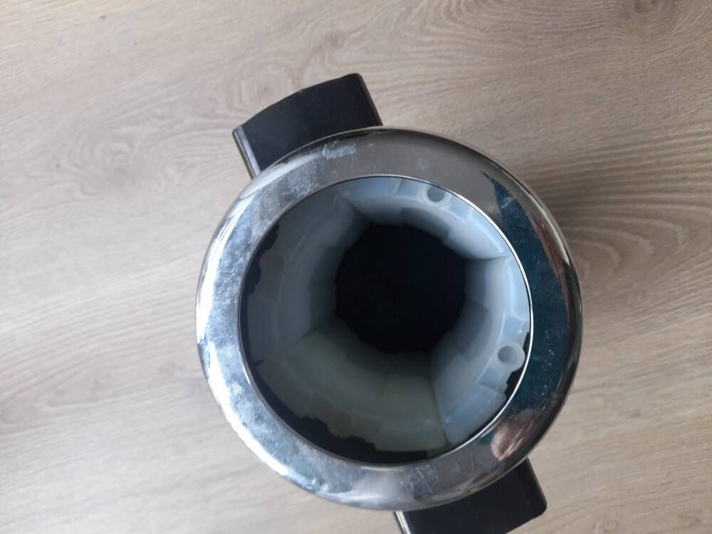 Long-lasting bottle cooler bucket