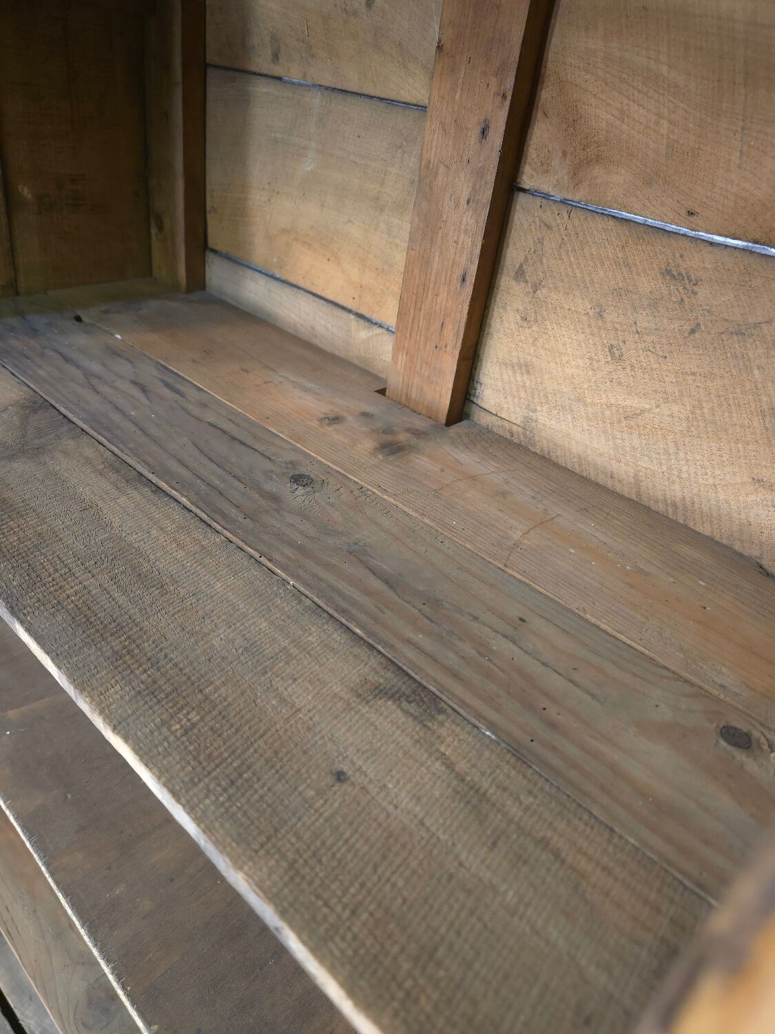 Antique freestanding shelf