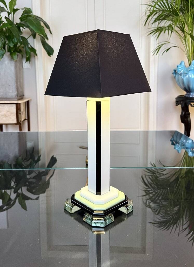 Modernist Art Deco lamps in opaline - 20th century lighting - Modern Design