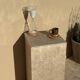 Table d’appoint, colonne en travertin